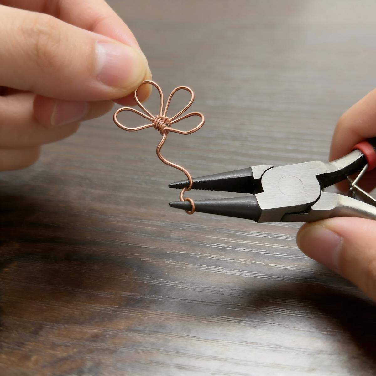 Electronics Repair Hobby - Professionelle Mini-Langzange mit Federmechanismus, Rutschfestem Griff